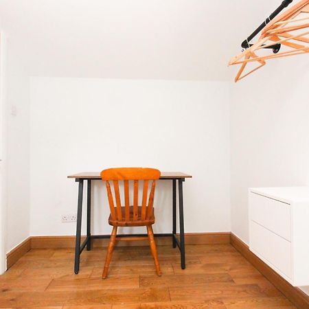 לונדון Two Bedroom In Islington מראה חיצוני תמונה